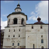 колокольня и церковь Архангела Гавриила