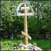 крест на месте Преображенского храма 